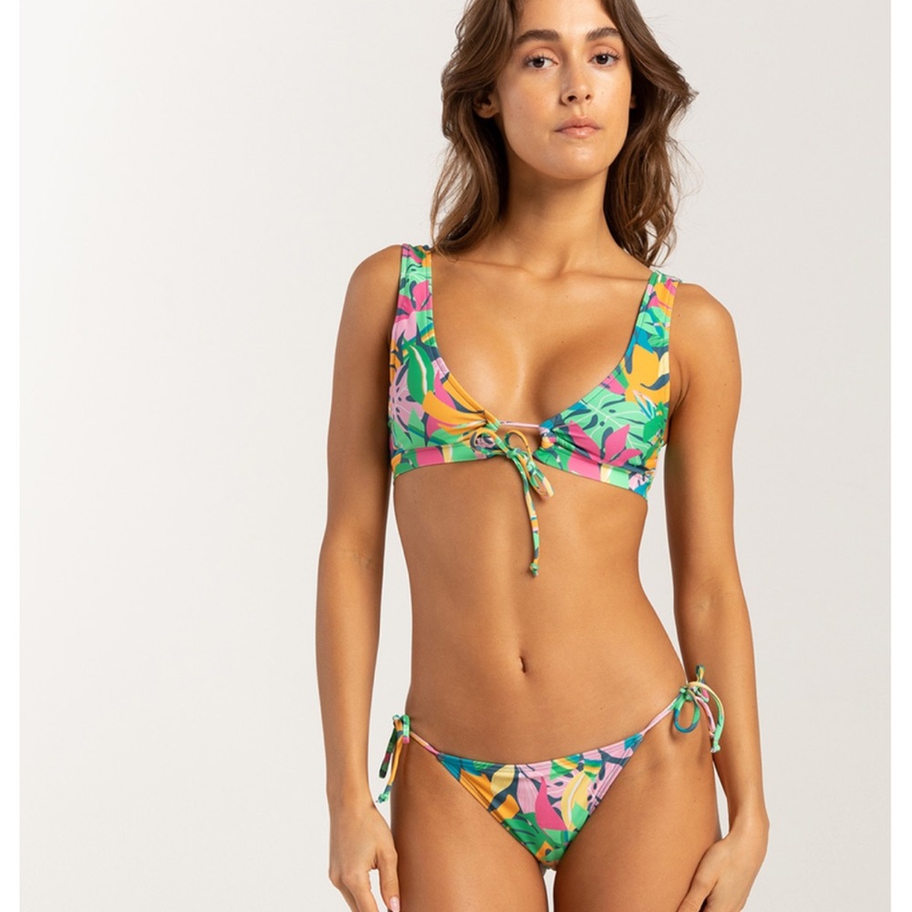 NWT Tilly’s Bikini Set